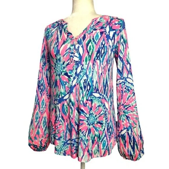 NWT Lilly Pulitzer Top Lilias Pink Blue Tiki Shake It Long Sleeve Henley XS - Picture 3 of 9